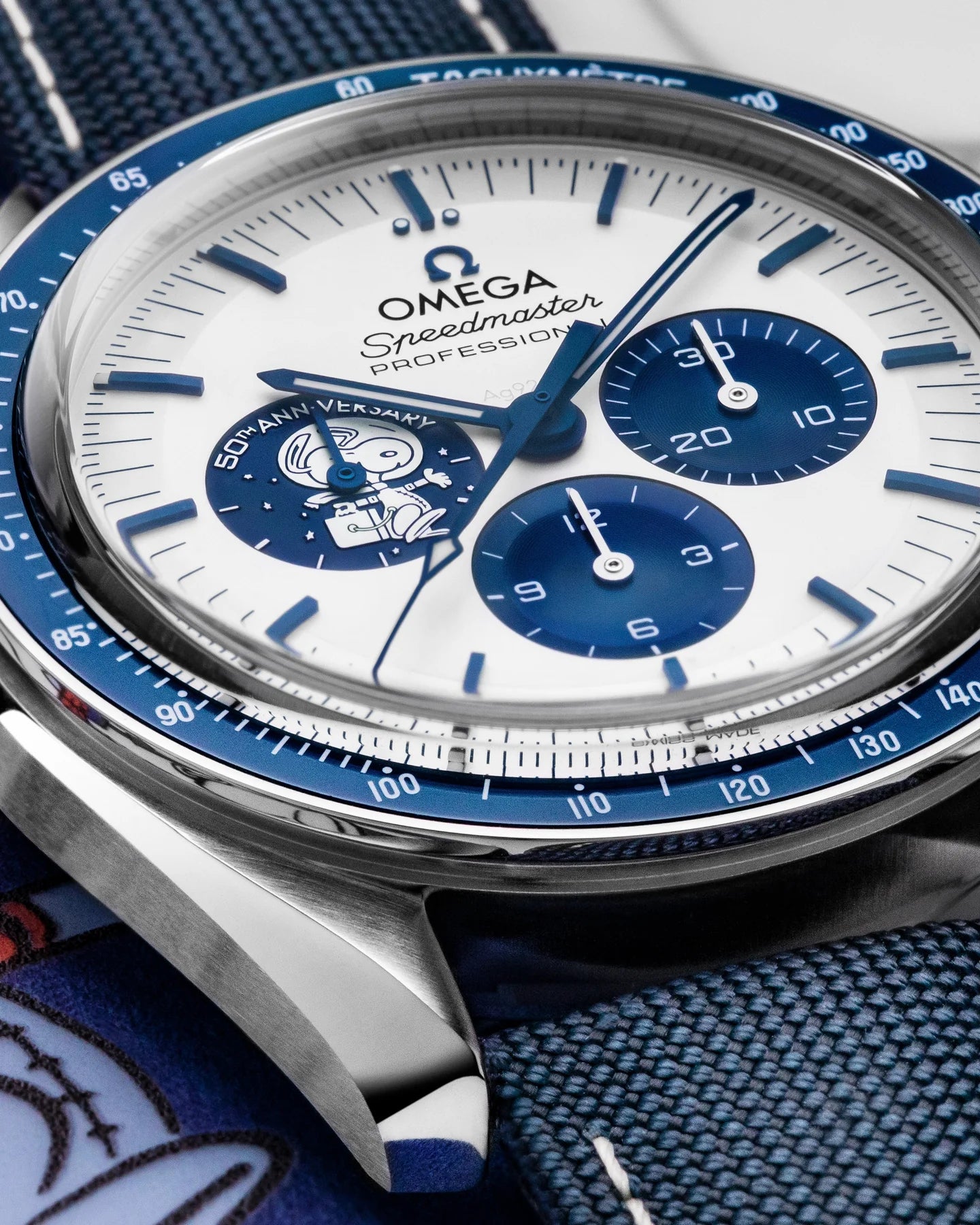 Speedmaster Snoopy Anniversary Series Snoopy Award 42mm (PRIMEIRA LINHA)