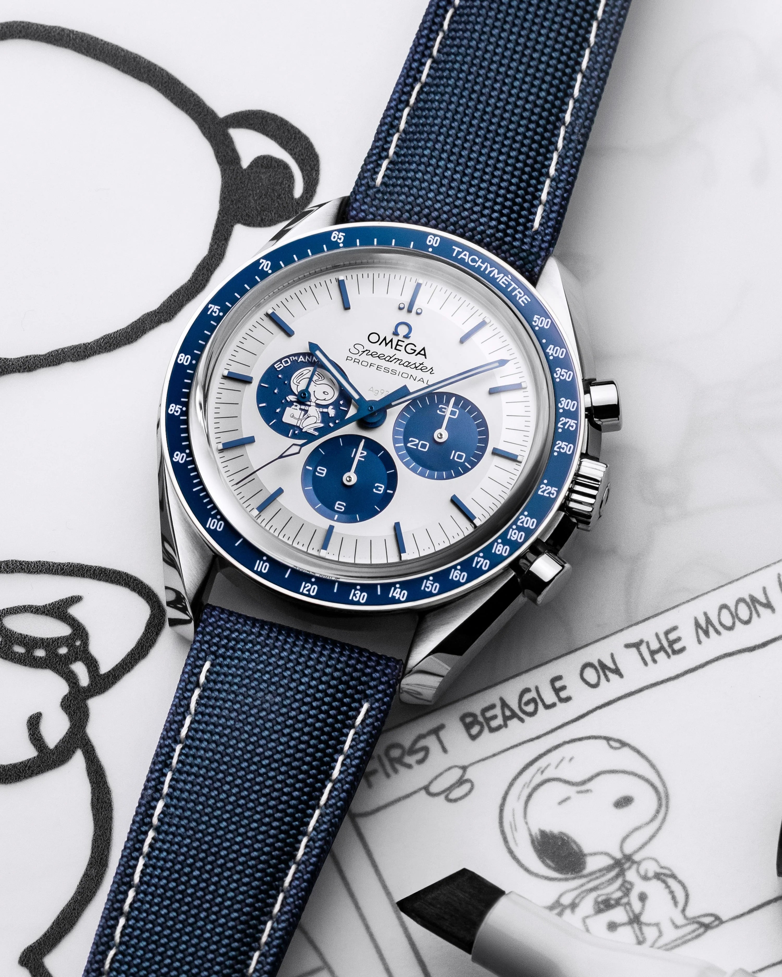 Speedmaster Snoopy Anniversary Series Snoopy Award 42mm (PRIMEIRA LINHA)